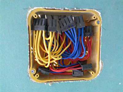 Распред коробка электрическая внутренняя – Разновидности, устройство и монтаж распределительных коробок для электропроводки
