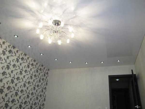 Схемы точечных светильников на натяжном потолке фото – Как расположить светильники на натяжном потолке?