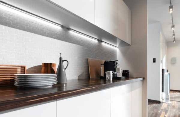 Светодиодные светильники на кухню под шкафы – подсветка рабочей зоны в помощь хозяйке
