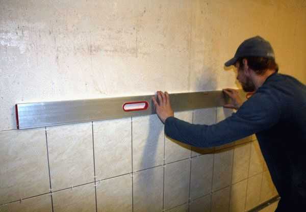 Укладка керамической плитки на стену – Как класть плитку на стену