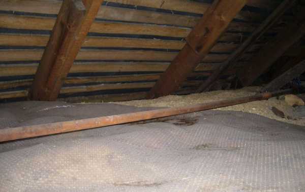 Утепление потолка в частном доме опилками – Утепление потолка опилками "дедовским" способом