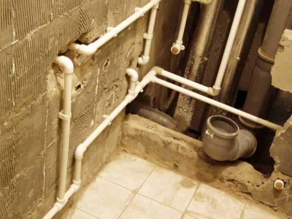 Водопровод своими руками в ванной – схема разводки или как правильно проложить и подключить трубы в ванной и туалете
