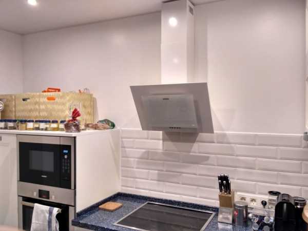 Вытяжка маленькая для кухни – Как выбрать вытяжку на кухню – справка для покупателя и 40 фото