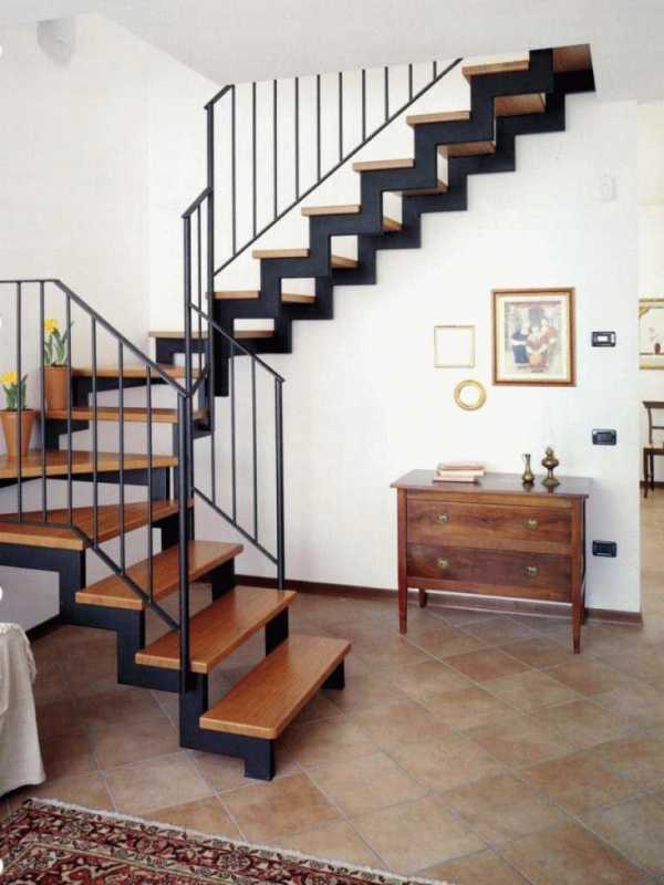 Железная лестница на второй этаж с деревянными ступенями – Металлическая лестница в дом на второй этаж своими руками. Пошаговая инструкция